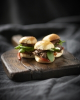 Eye fillet sliders w red pepper relish